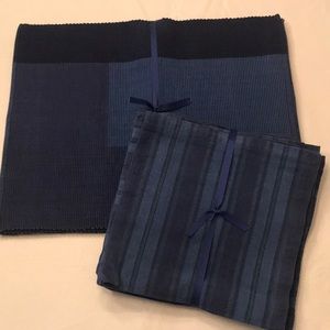 Crate & Barrel Placemat and Napkin Set